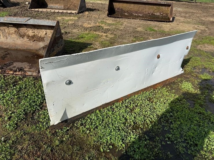 silage-push-up-blade-for-skidsteer-bucket-image-3