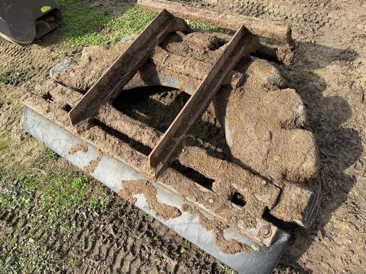 universal-attach-tire-pusher-image-2