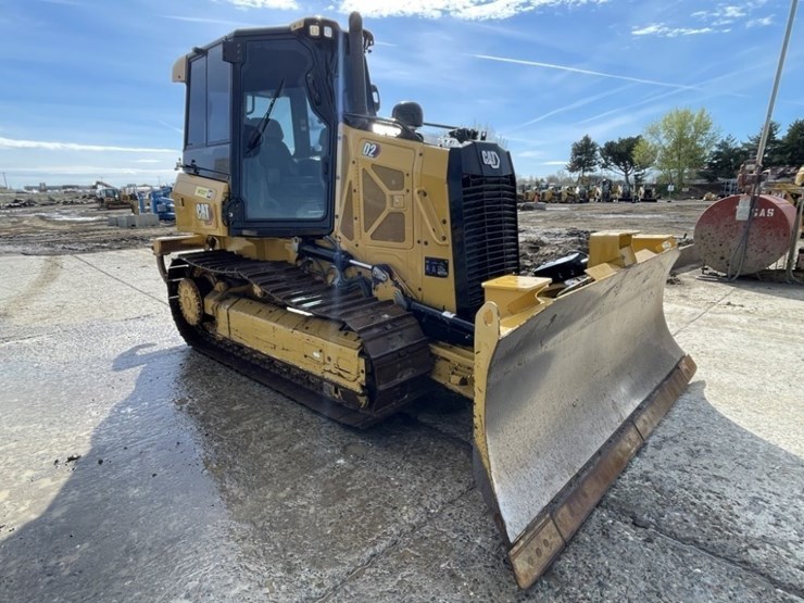 2021-caterpillar-d2-image-7