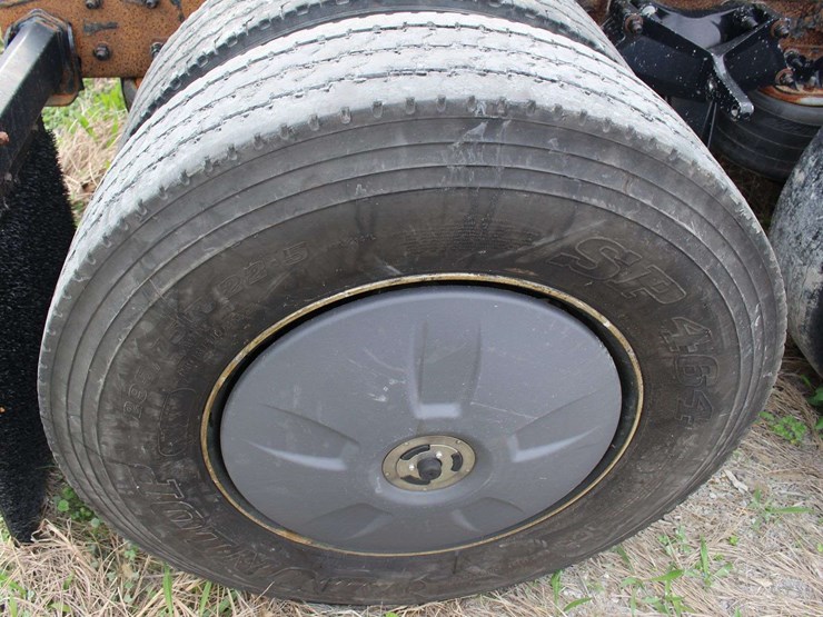 2018-freightliner-cascadia-126-image-50