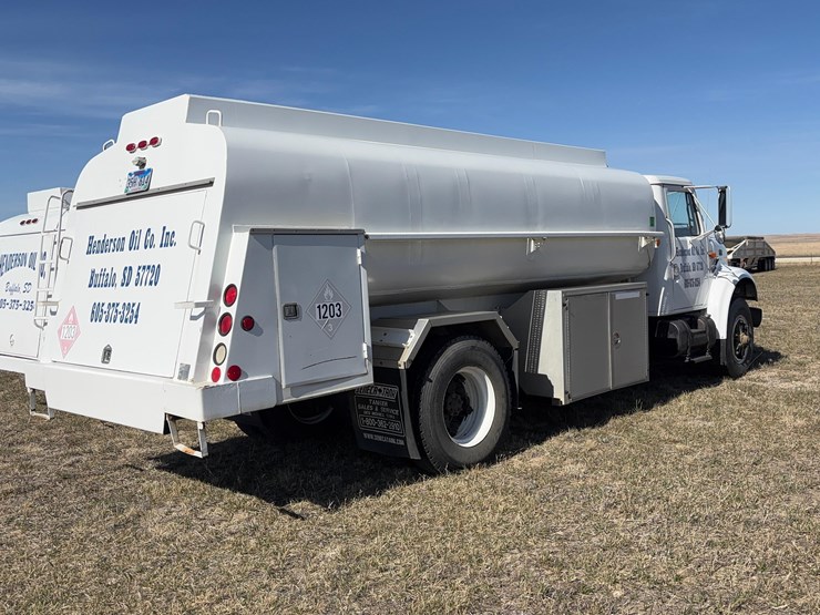 1997-international-4700-image-5