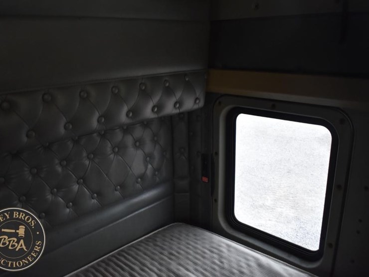 2000-kenworth-t600-image-44