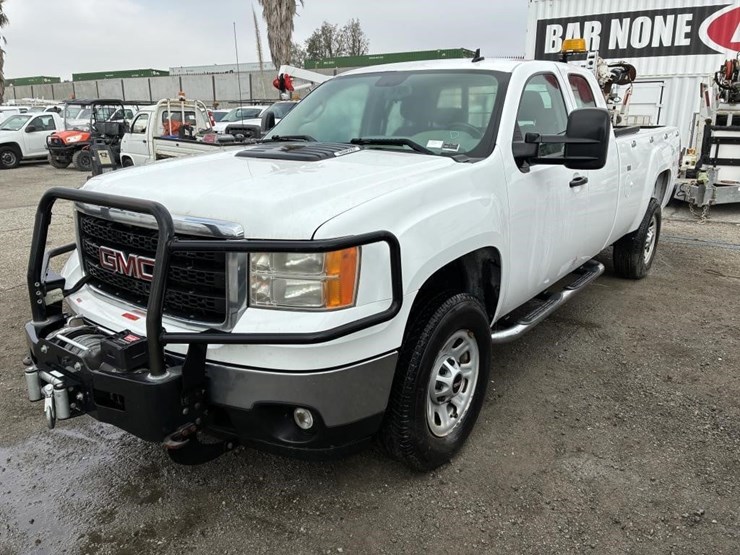 2012-gmc-sierra-3500-image-1