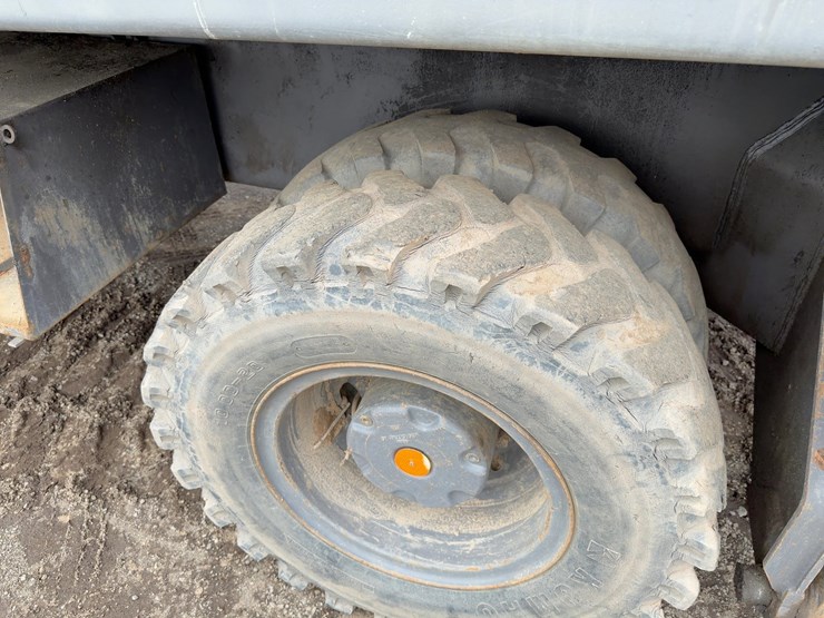 1994-akerman-ew200-image-21