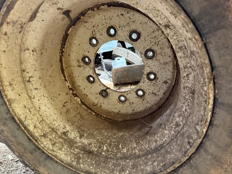 10-bolt-600/40-22.5-float-tire-w/rim-image-5