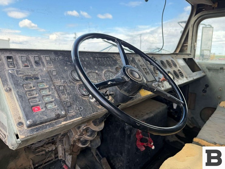 2002-oshkosh-mk23-image-52