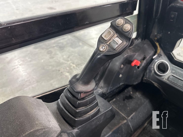 2021-jcb-3ts-8t-image-16