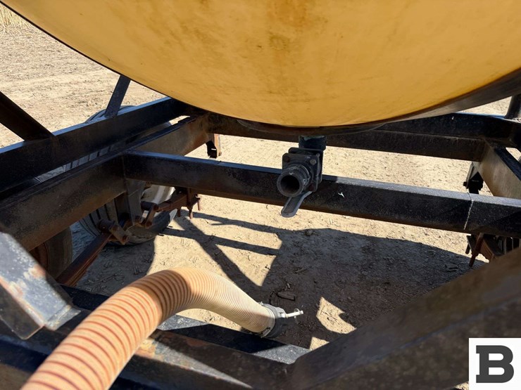 bubble-tank-chemigation-trailer-image-13