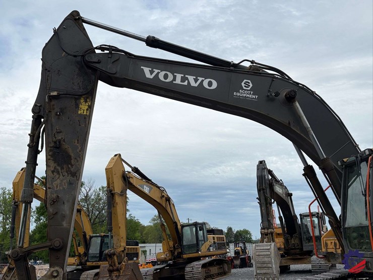 2017-volvo-ec300el-image-30