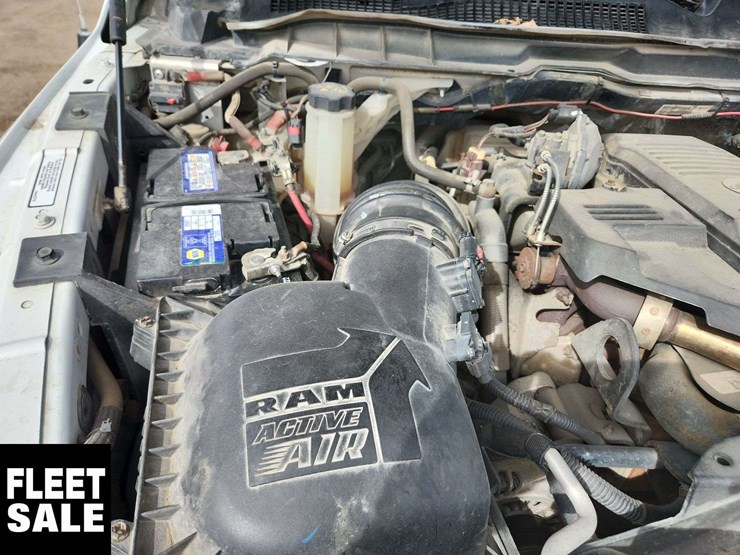 2015-ram-3500-slt-image-26