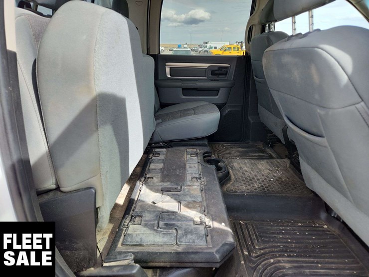 2015-ram-3500-slt-image-15