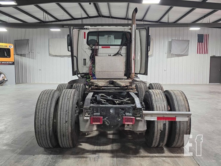 2014-international-prostar-image-8