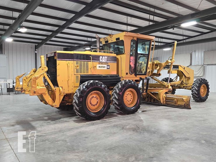 2007-caterpillar-140h-image-3