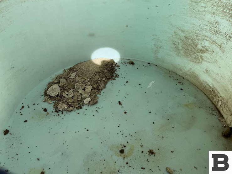 1550-gallon-round-poly-fertilizer-tank-image-4