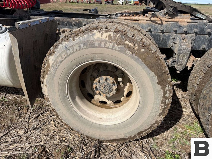 1995-peterbilt-378-image-14