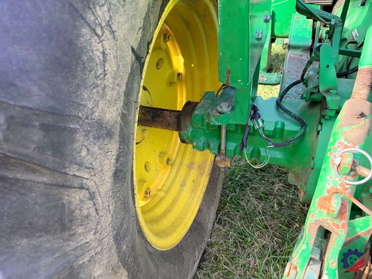 john-deere-2640-image-33