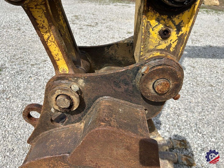 2009-komatsu-pc88mr-8-image-40