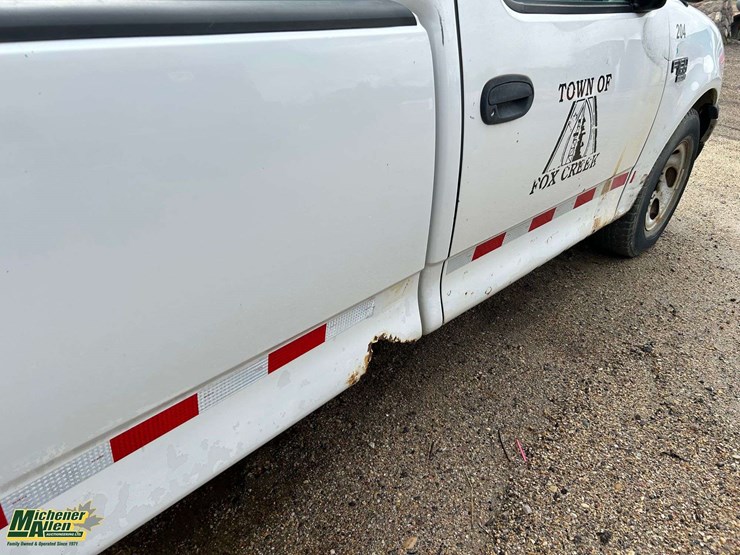 2004-ford-f150-image-16