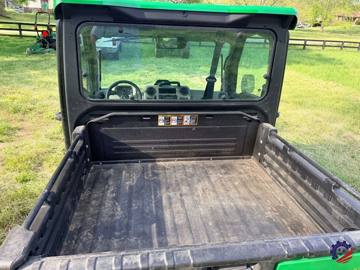 2024-john-deere-gator-xuv-835r-image-27