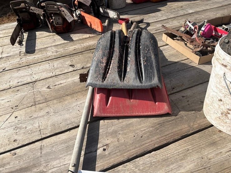 shovels,-weed-wacker-etc-image-3