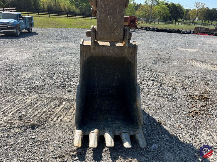 2017-volvo-ec300el-image-32