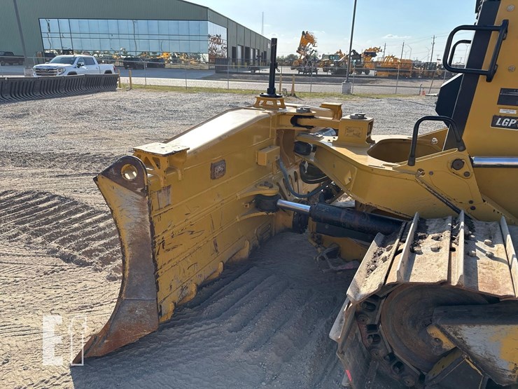 2019-caterpillar-d6-xe-lgp-image-10