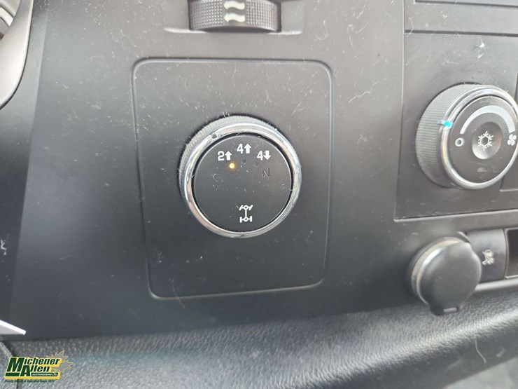 2011-gmc-sierra-2500hd-image-16