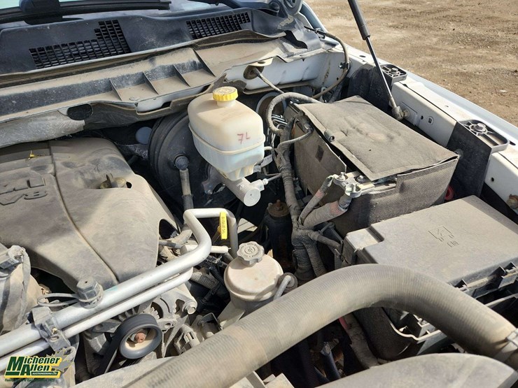 2013-dodge-2500-image-25