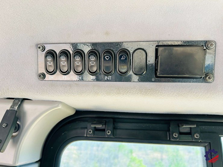 2023-komatsu-d65px-18-image-72