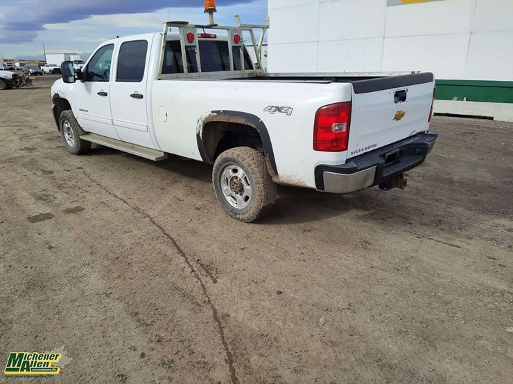 2012-chevrolet-silverado-2500hd-image-3