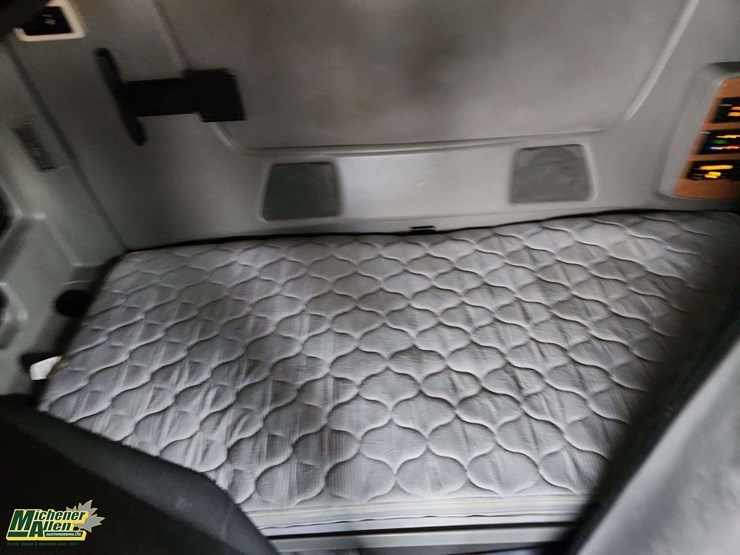 2014-international-prostar-image-14