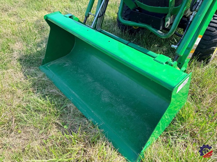 2025-john-deere-1023e-image-22