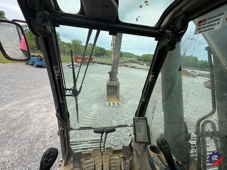 2017-volvo-ec300el-image-78