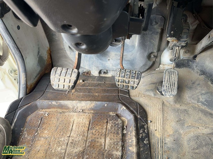 2008-hino-308-image-15