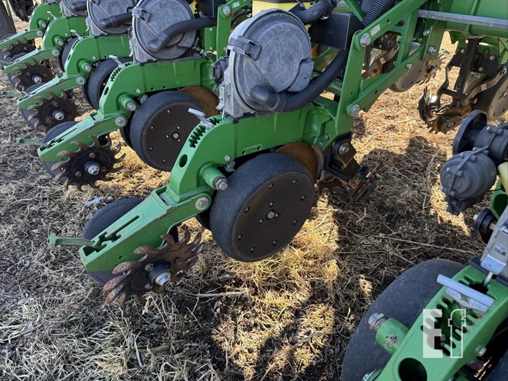 john-deere-1770-image-40