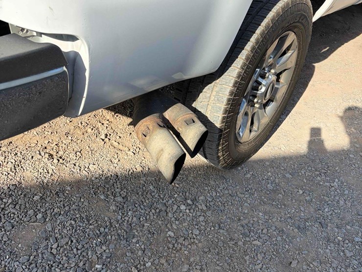 2010-ford-f350-xl-image-4