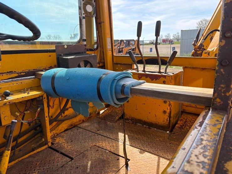 john-deere-310-image-22