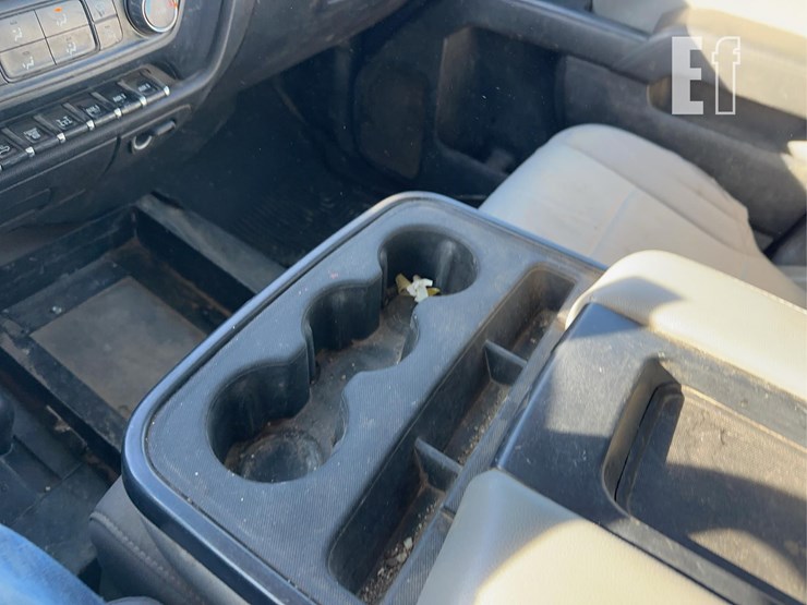 2019-chevrolet-3500-image-12