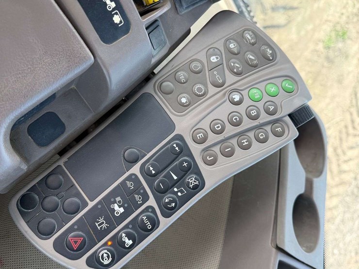 2014-john-deere-8295r-image-72