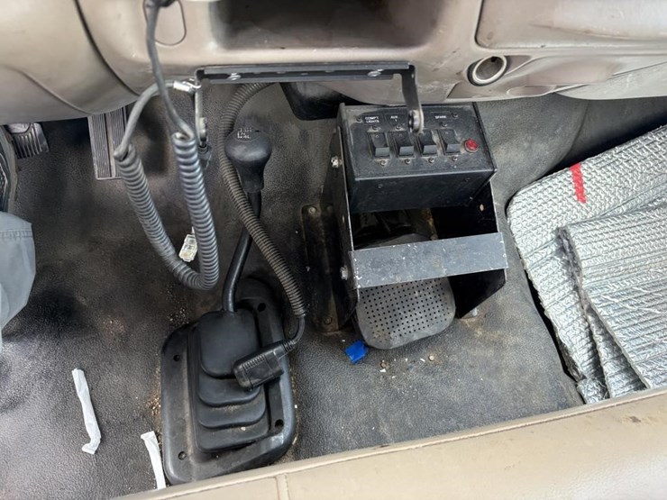 2003-ford-f350-image-15