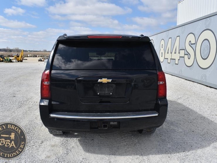 2015-chevrolet-tahoe-ltz-image-4