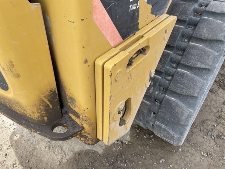 2012-caterpillar-279c2-image-19