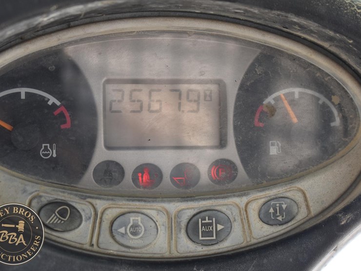 2016-bobcat-t590-image-35