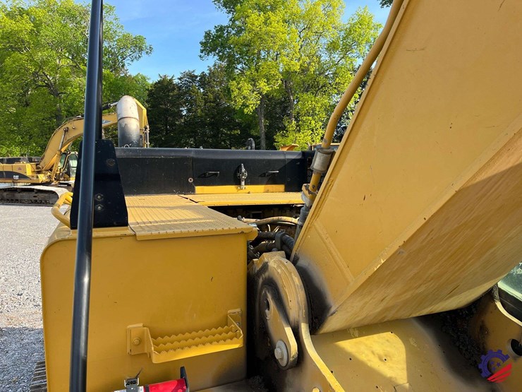 2010-caterpillar-345dl-image-51