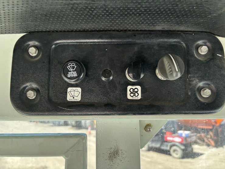 2005-rosco-rb48-image-32