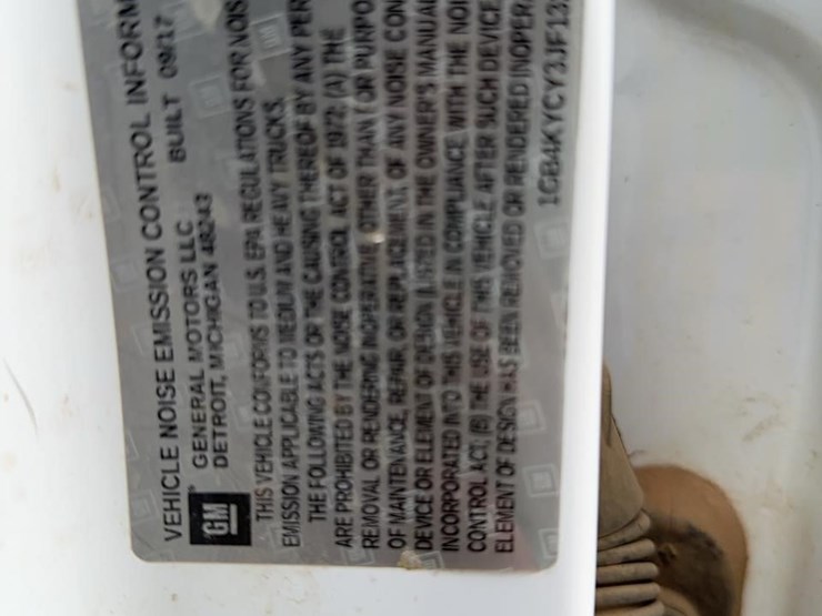 2018-chevrolet-3500-image-19