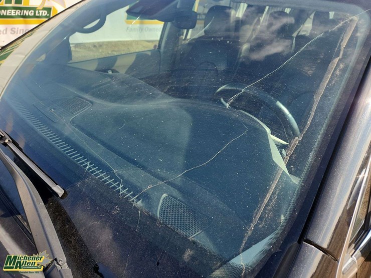 2017-chrysler-pacifica-image-37