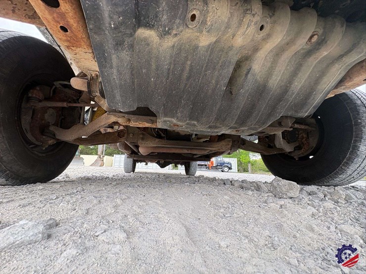 2005-chevrolet-silverado-2500hd-image-17