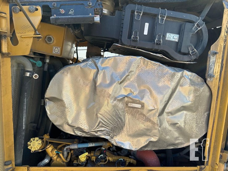 2019-caterpillar-d6-xe-lgp-image-31