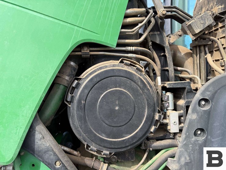 2011-john-deere-8310r-image-49
